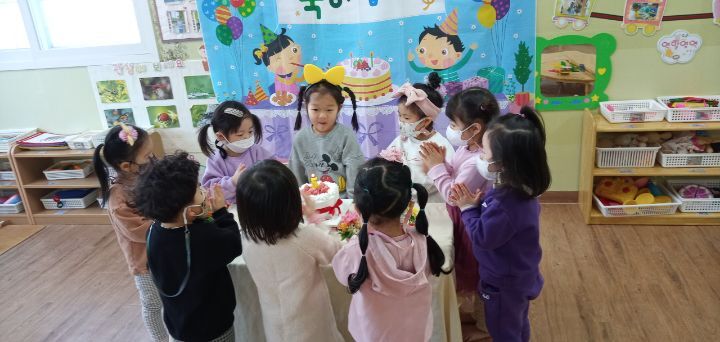 서윤슬 이미지