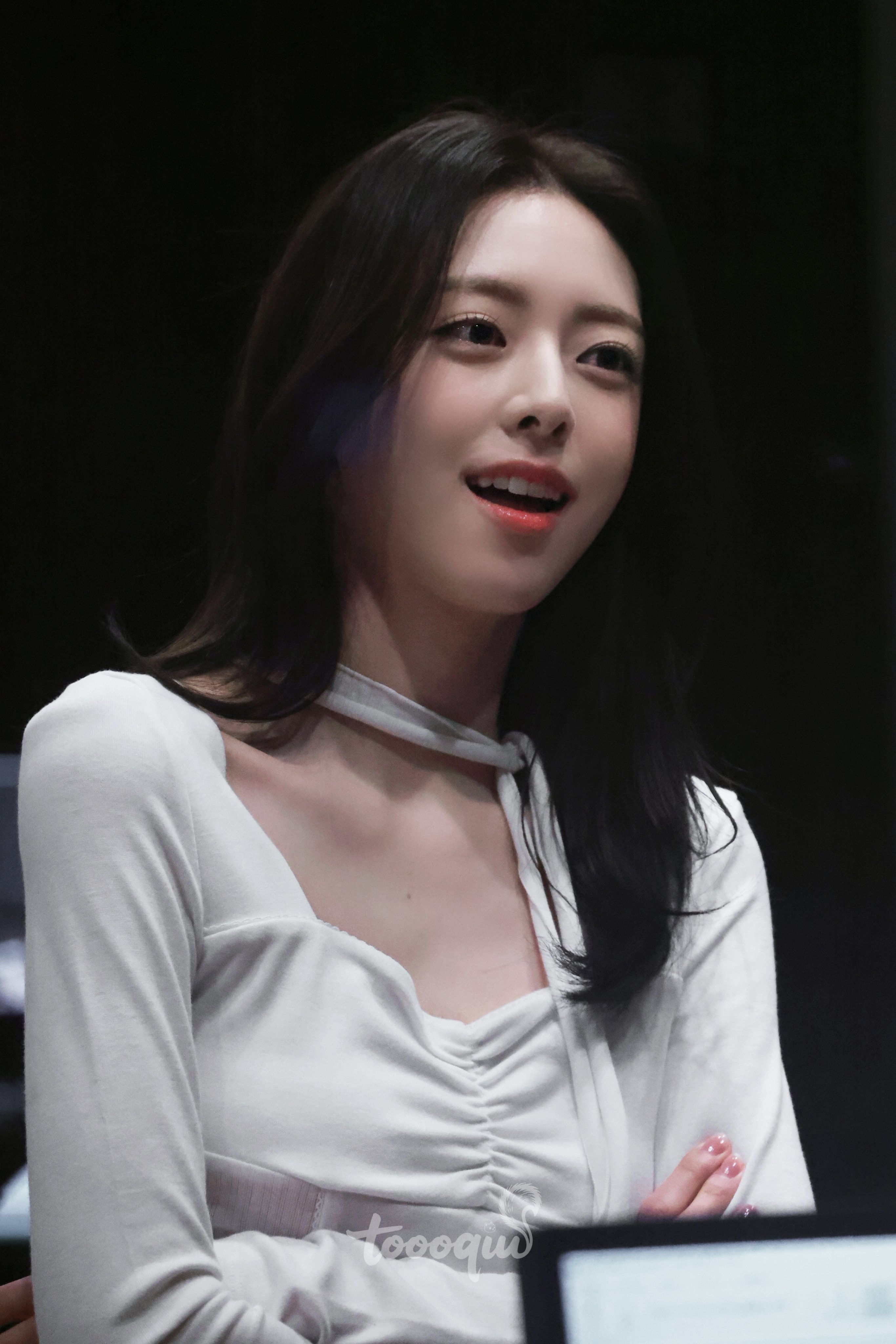 (스압)여자여자한 ITZY 유나.jpgif | 인스티즈