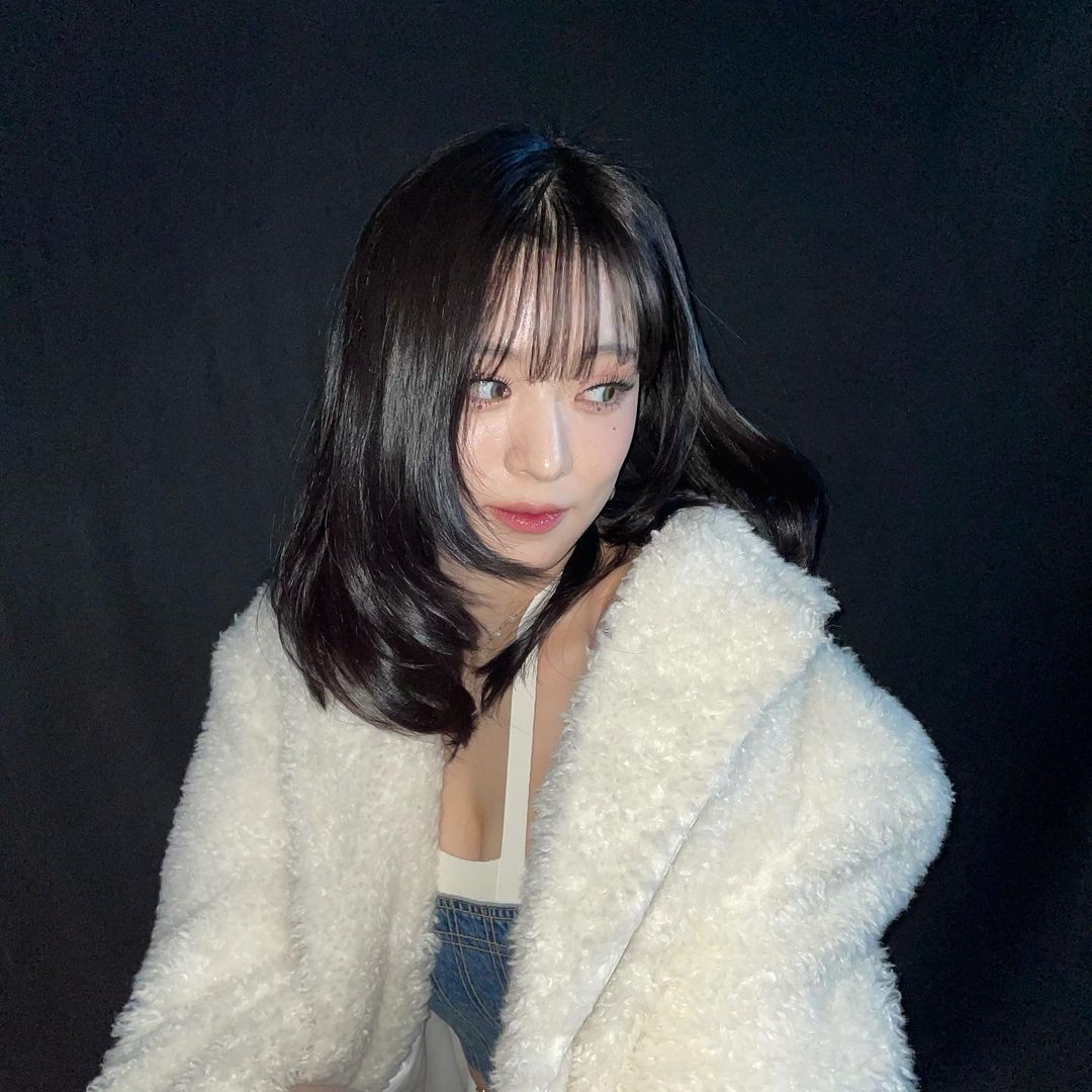 (스압)얼굴도 몸매도 예쁜 프로미스나인 이채영.jpgif | 인스티즈