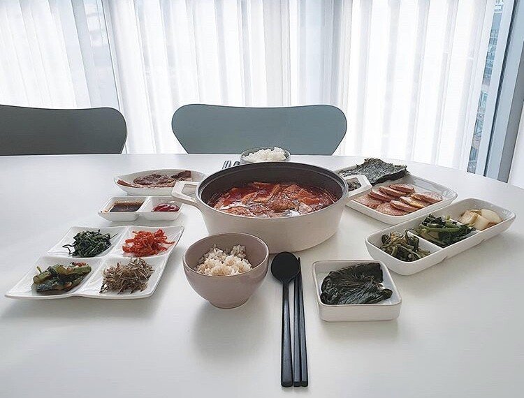 반찬 수가 시청자 수보다 많다는 BJ유영진의 밥상 | 인스티즈