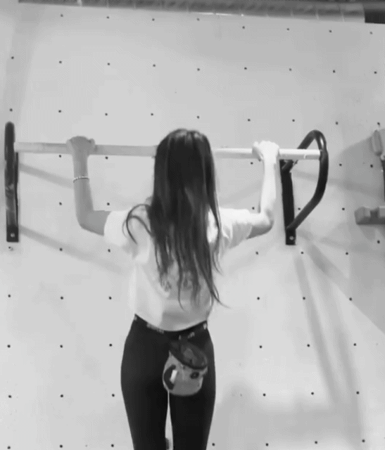 턱걸이 하는 설현 ㄷㄷㄷ.gif | 인스티즈