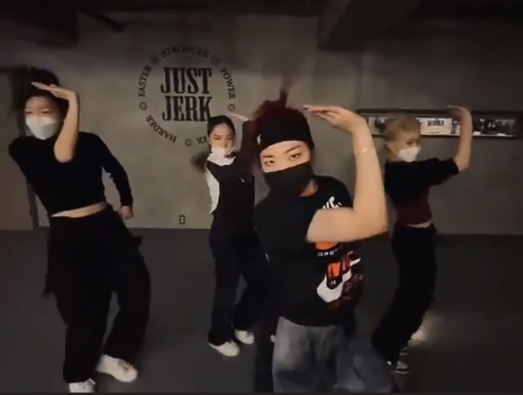 안무가들이 직접 추는 아이돌 안무.twt | 인스티즈