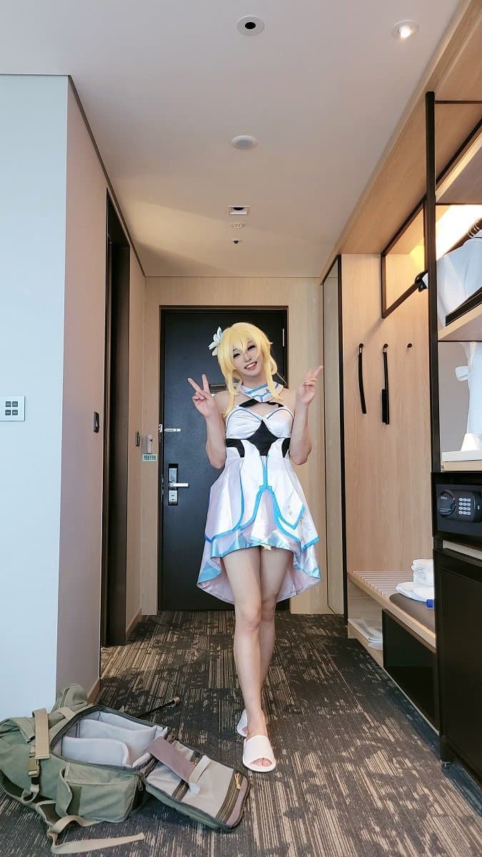 동일인물이라는게 신기한 여장 코스프레 아저씨 | 인스티즈