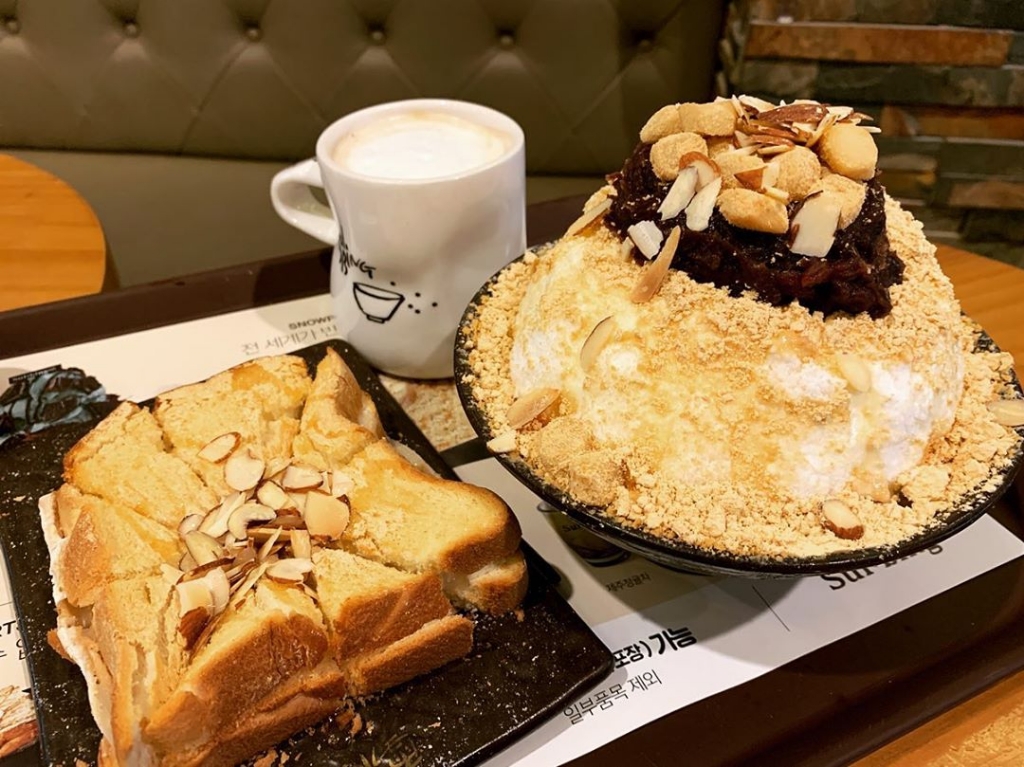 설빙에서 빙수 뺨치게 잘 팔린다는 사이드 메뉴....jpg | 인스티즈
