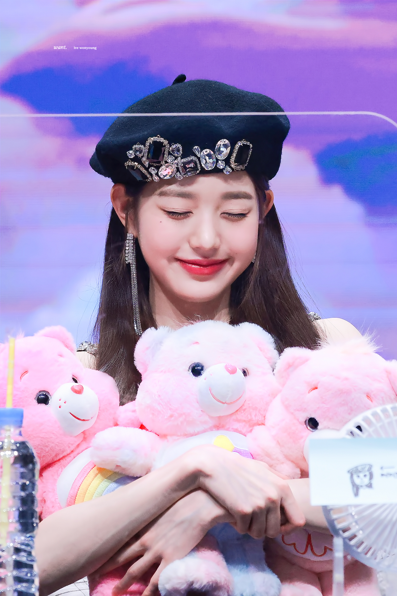 팬들 사이에서 비주얼 난리난 베레모 쓴 아이브 장원영.jpgif | 인스티즈