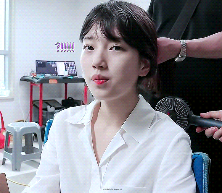 촬영 들어가기전 잠깨려고 계속 먹는 수지.gif | 인스티즈