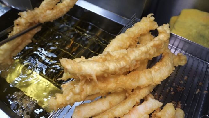 요즘 흔해졌지만 호불호 갈리는 오징어튀김 | 인스티즈