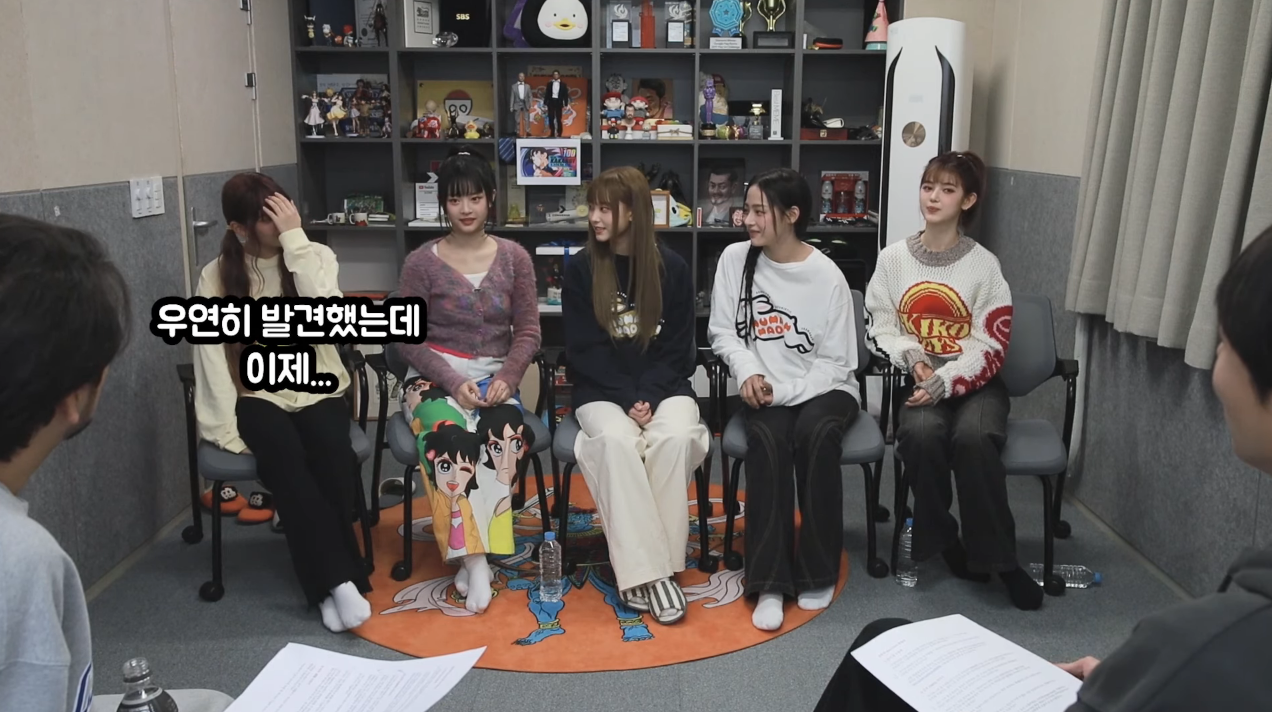 막내에게 현명한 모습 보여주는 뉴진스의 맏이 민지.jpg | 인스티즈