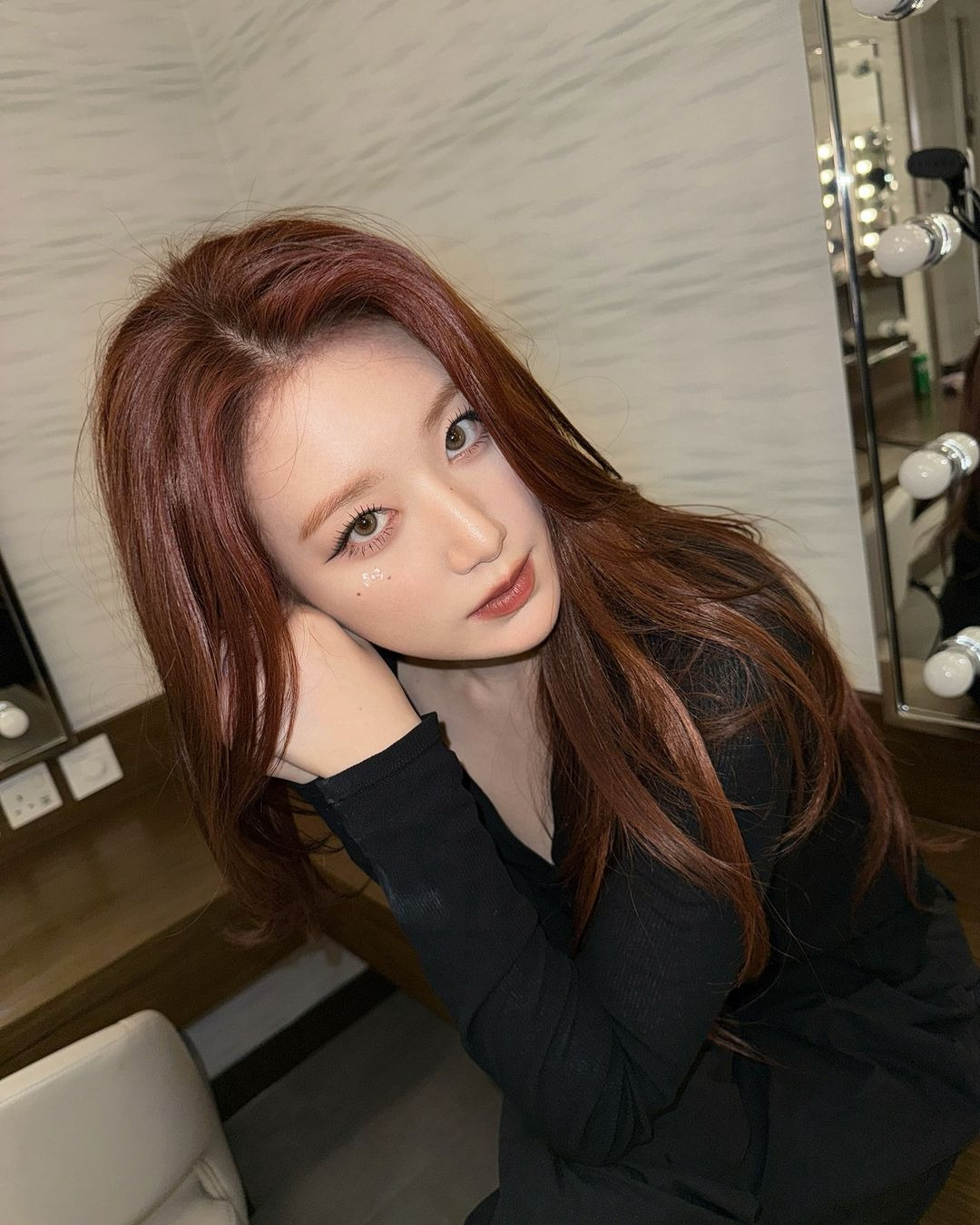 오늘자 슈화 섹시한 의상 .jpg | 인스티즈