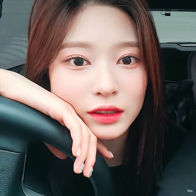 아이즈원 민주 얼굴 근황ㄷㄷㄷ.gif (스압) | 인스티즈