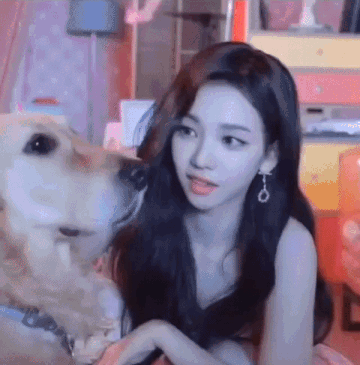 카리나 앞에서 긴장한 인절미 | 인스티즈