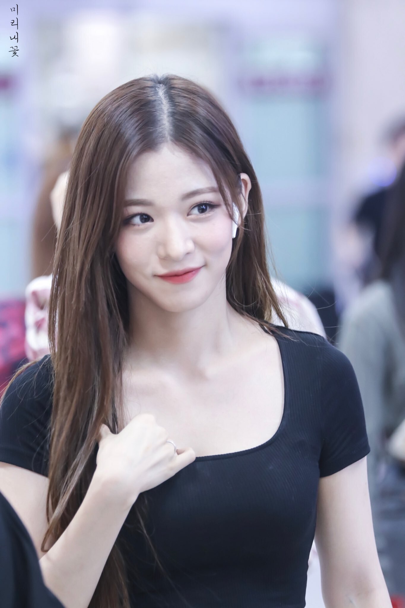 (스압)얼굴도 몸매도 이쁜 프로미스나인 이채영.jpgif | 인스티즈