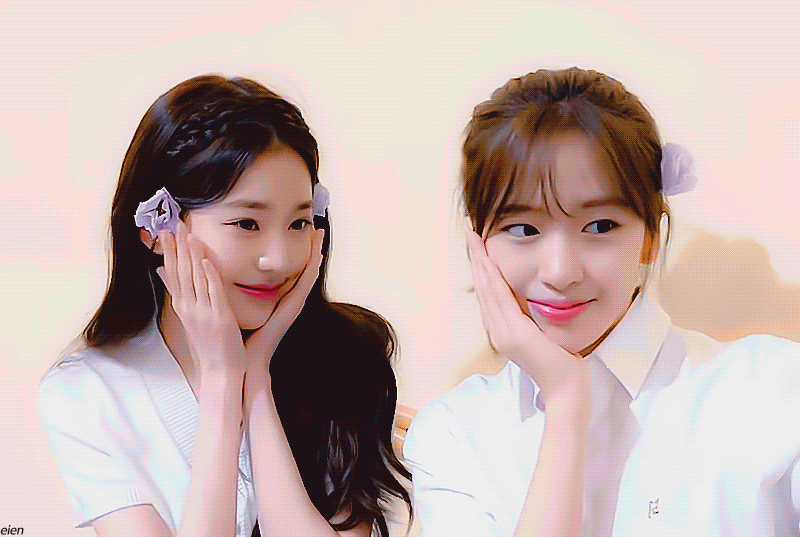 데뷔 이후 햇수로 5년 만에 처음으로 자컨나온 아이브 안녕즈 안유진 장원영.gif | 인스티즈