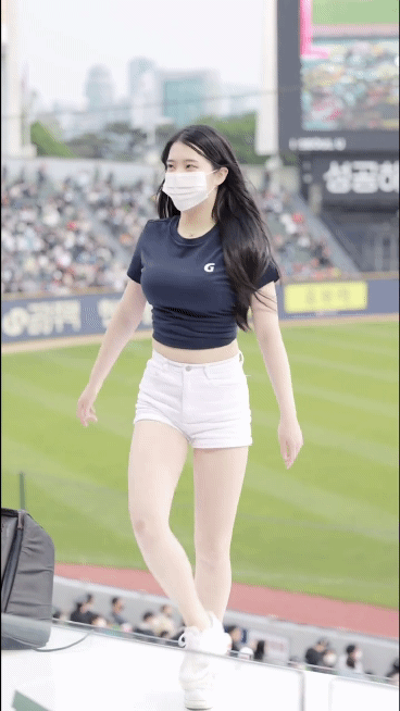 박기량, 안지현이 떠난 롯데 치어리더의 마지막 희망...gif | 인스티즈