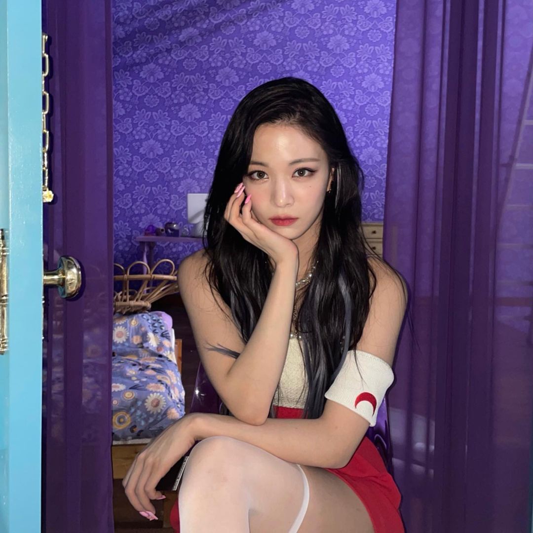 (스압)얼굴도 몸매도 예쁜 프로미스나인 이채영.jpgif | 인스티즈