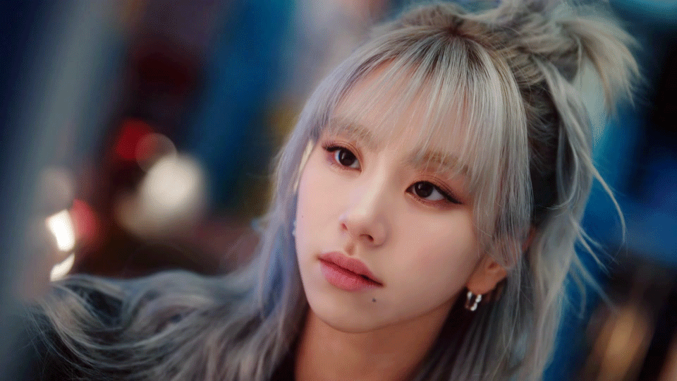 개차가워 보이는 다현으로 시작하는 트와이스 뮤비티저2.gif | 인스티즈