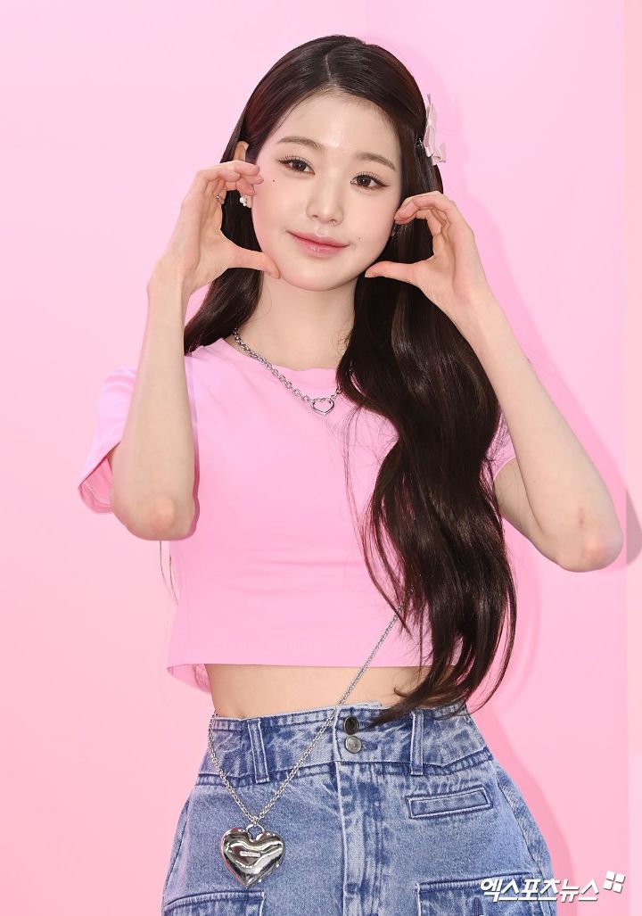 오늘자 슈콤마보니 X 바비 팝업스토어 간 아이브 장원영 기사사진 | 인스티즈