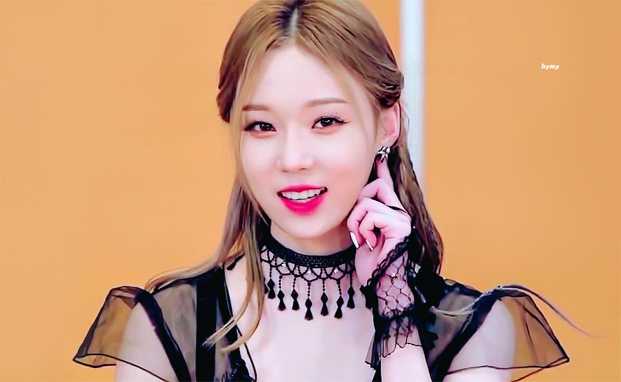 오늘이 생일이라는 아이돌.jpgif | 인스티즈