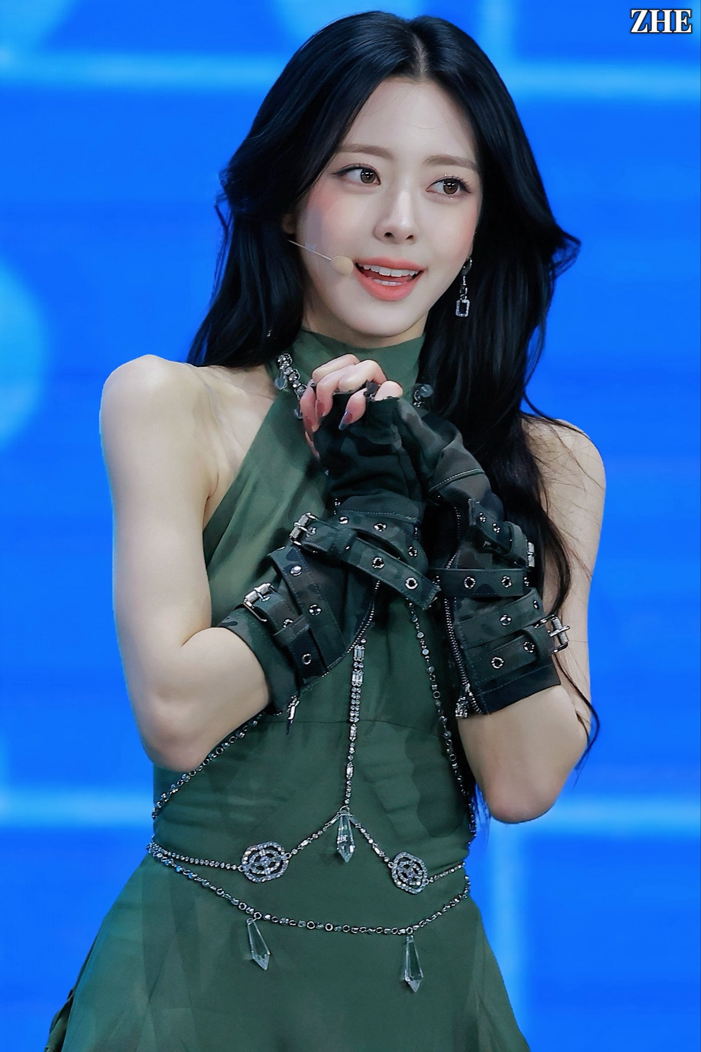 (스압)여자여자한 ITZY 유나.jpgif | 인스티즈