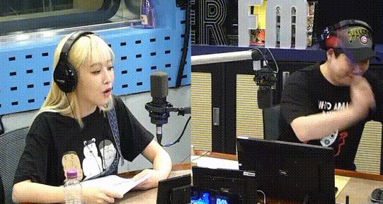 배텐 첫 생방송에서 역대급 대참사를 기록한 러블리즈 지애(부제 : 포크의 복수) | 인스티즈