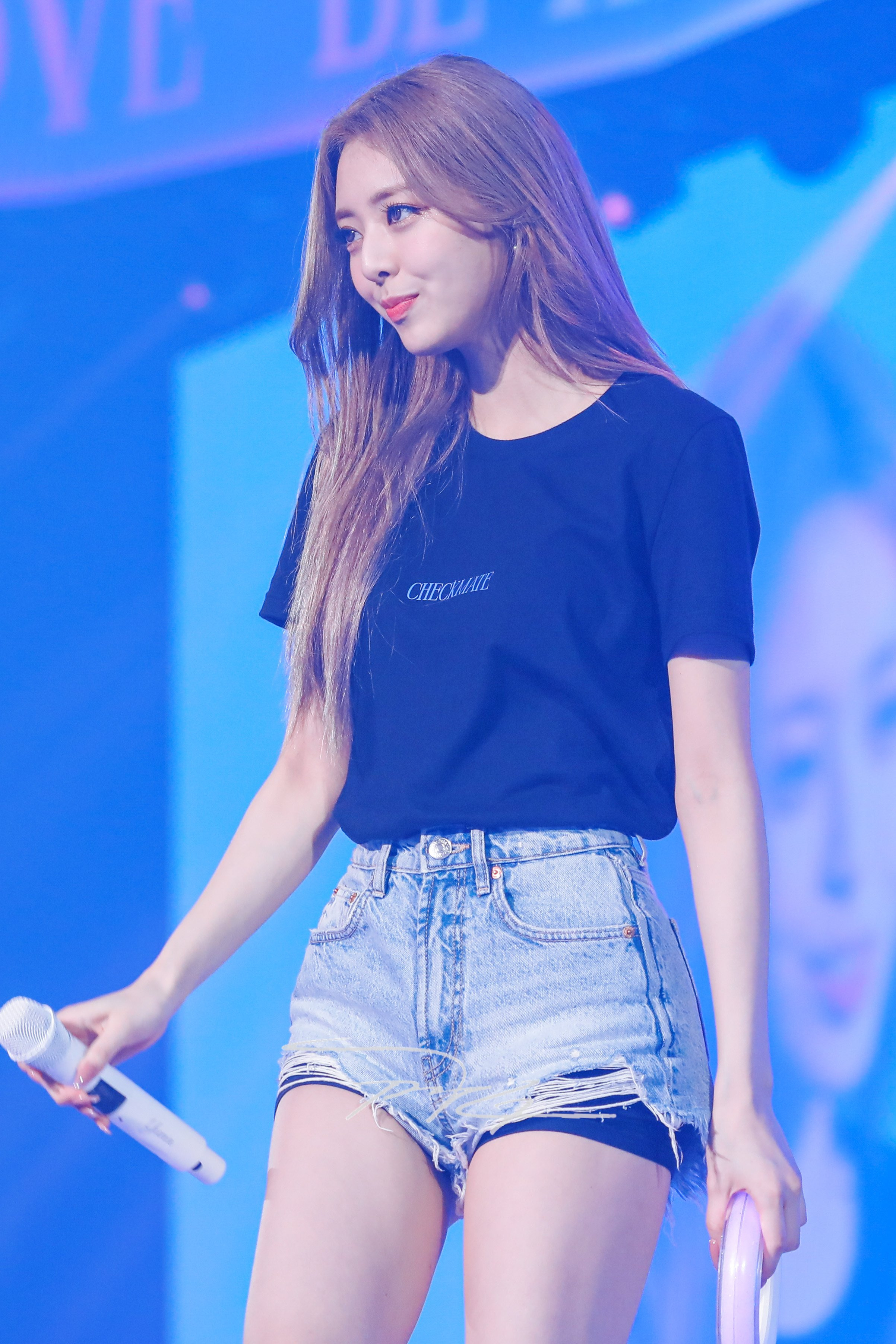 (스압)여자여자한 ITZY 유나.jpgif | 인스티즈