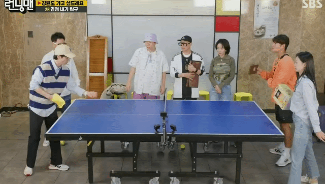 ?? : 운동 미션할 때 멤버들이 전소민 너무 안 껴주는거 같아요.jpgif | 인스티즈