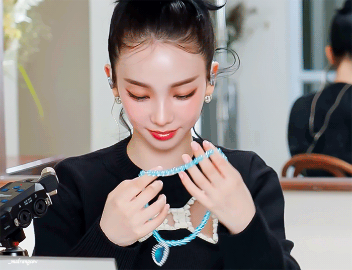 (스압)샤넬 뷰티 카리나 .gif | 인스티즈