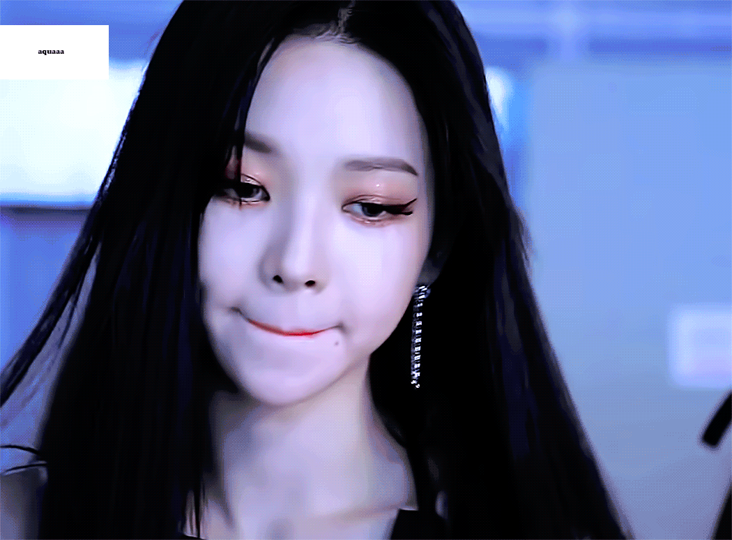 카리나는 사람이에요 | 인스티즈