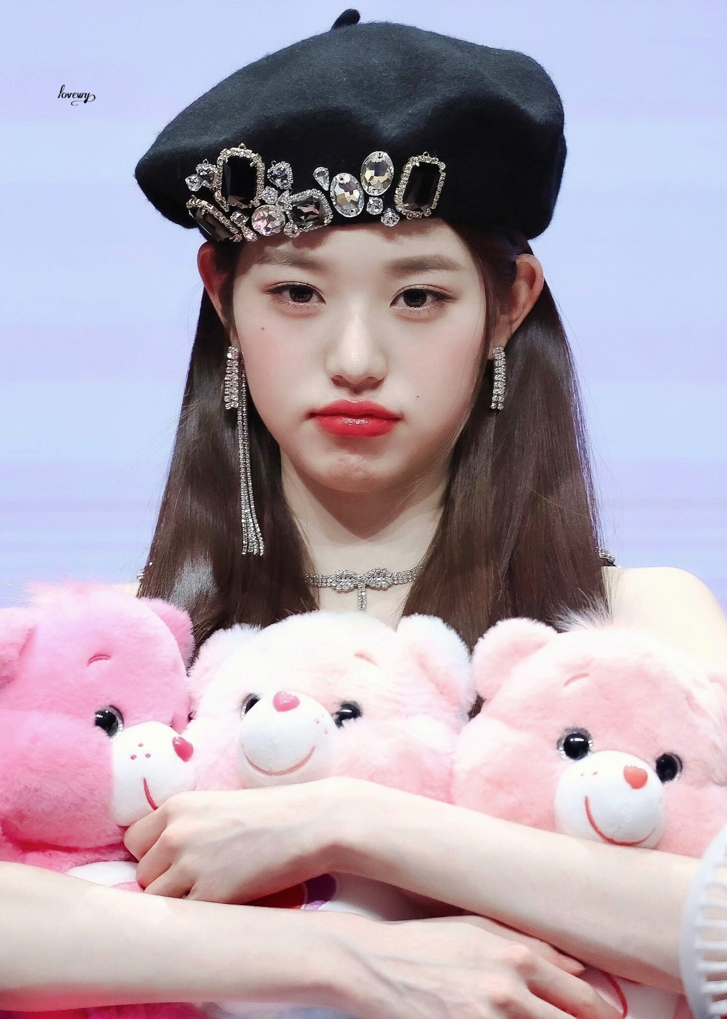 팬들 사이에서 비주얼 난리난 베레모 쓴 아이브 장원영.jpgif | 인스티즈