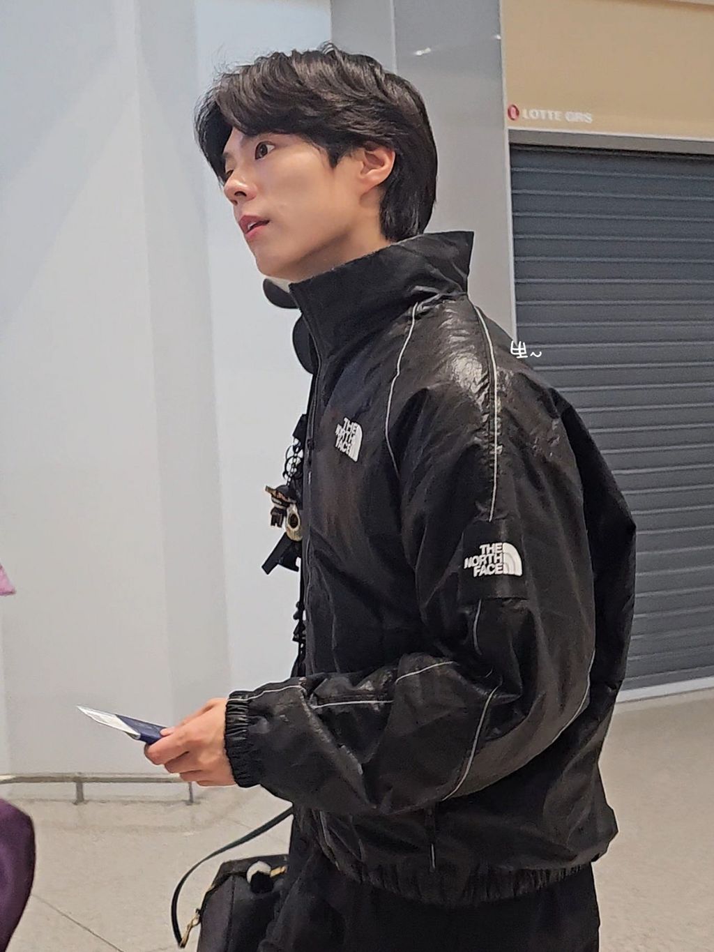 오전 7시반 경의선에서 볼수있는 후줄근함..jpg | 인스티즈