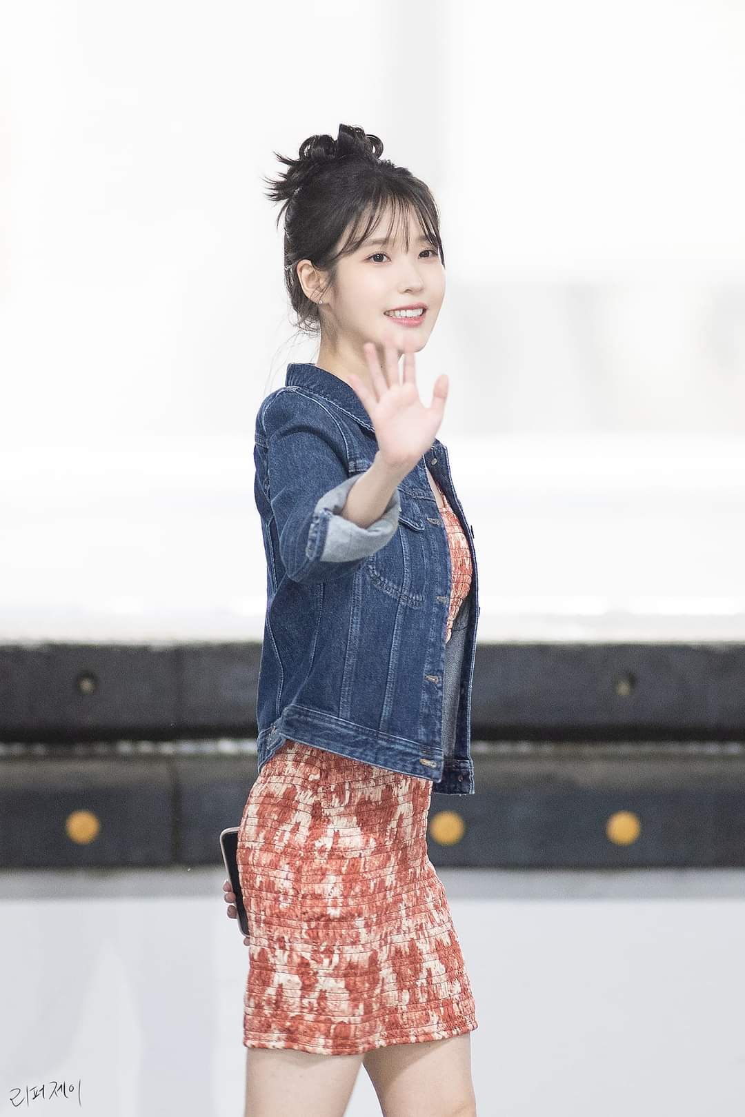 은근 청순한 청자켓 원피스 아이유.jpg | 인스티즈