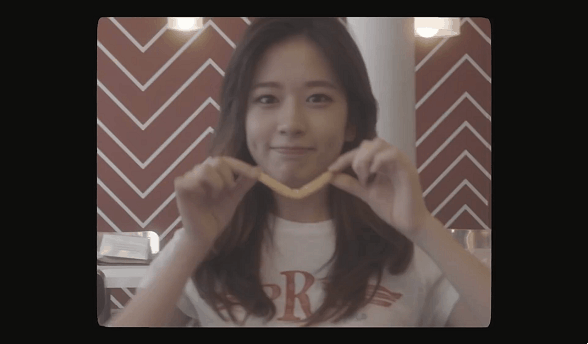 본인 생일날 역선물 해주는 만능 아이즈원 안유진 | 인스티즈