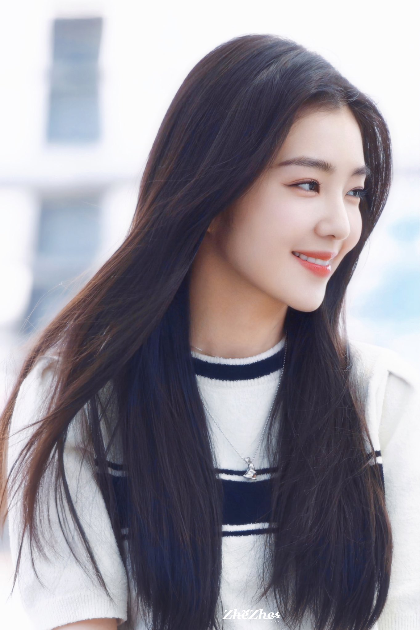 최근 공항 출국하는 아이린.jpgif | 인스티즈