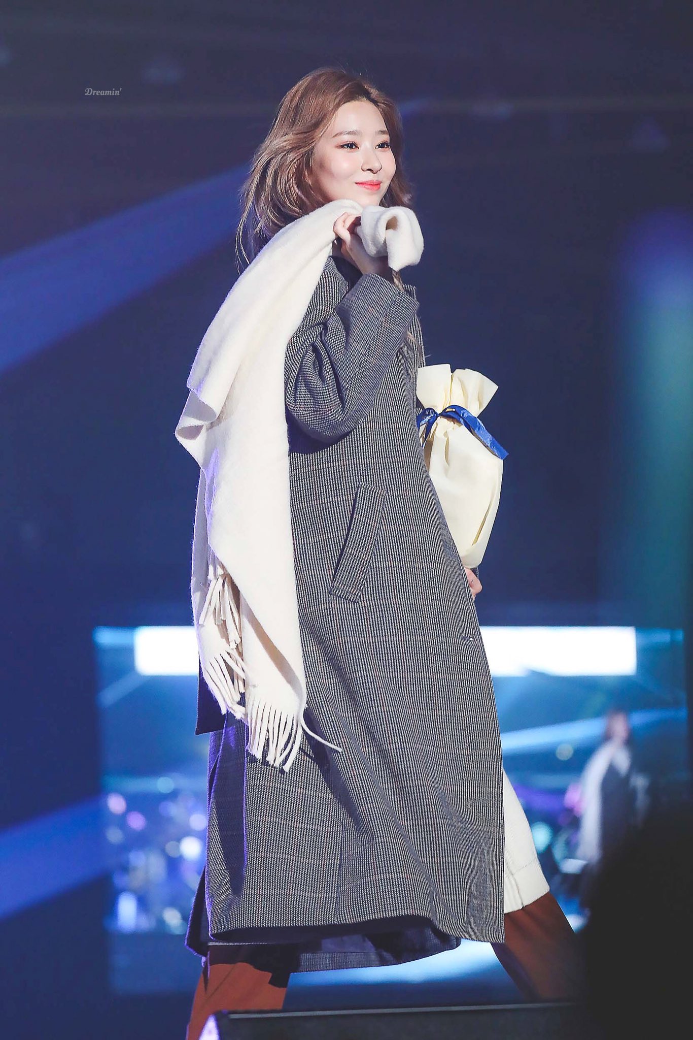 보스 아이즈원 민주.gif (스압,움짤 多) | 인스티즈