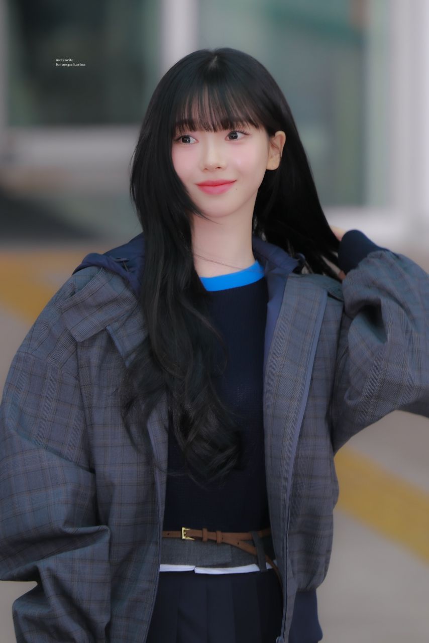 공항에서 존 못 카리나.jpgif | 인스티즈