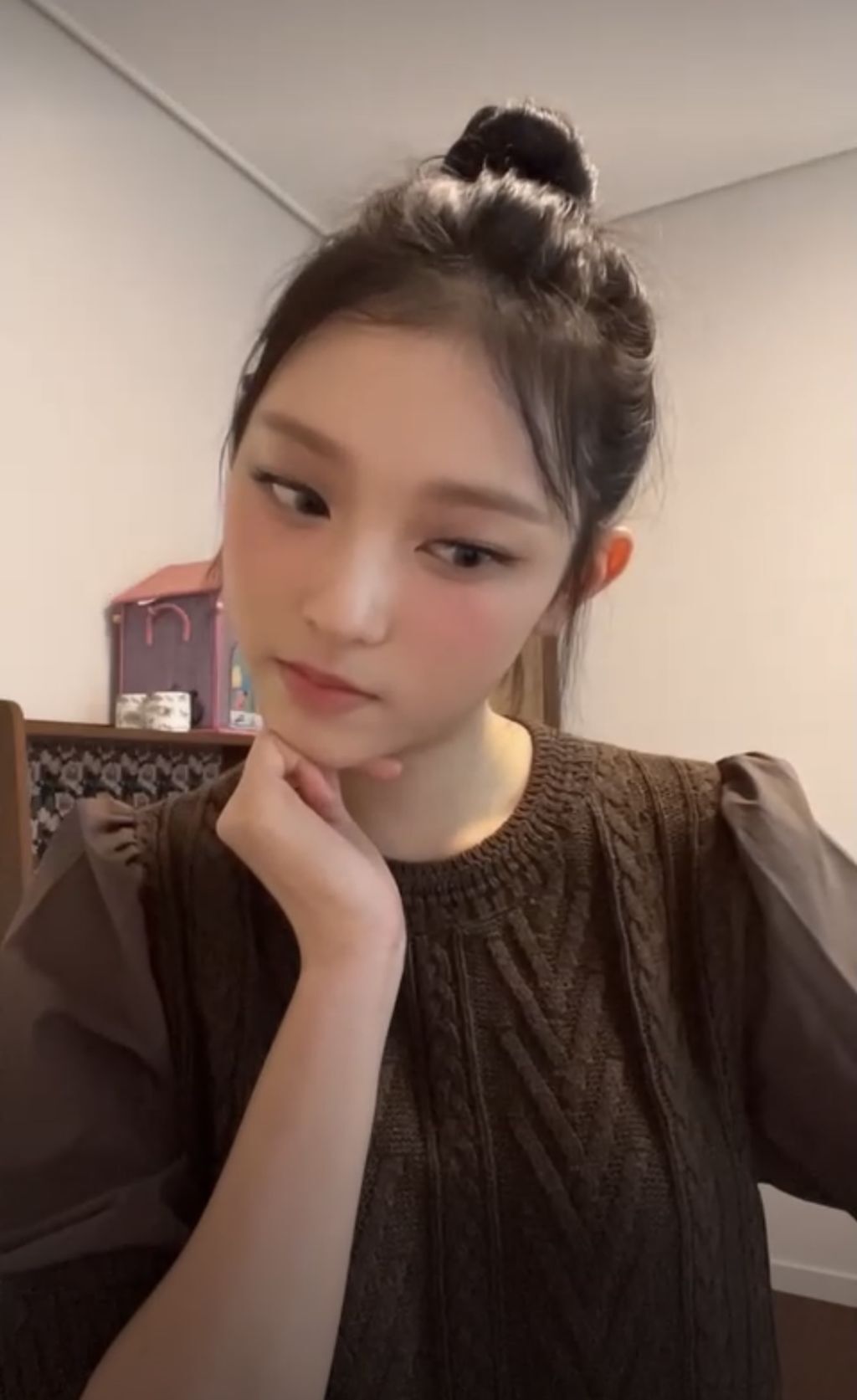 라이브방송중 귀여운척하고 후회하는 뉴진스 해린 | 인스티즈