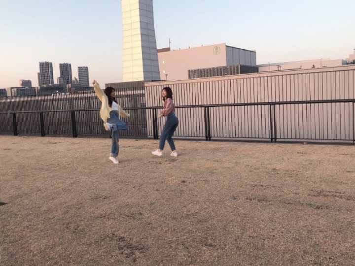 레즈비언 AV에서 친해진 배우들 | 인스티즈