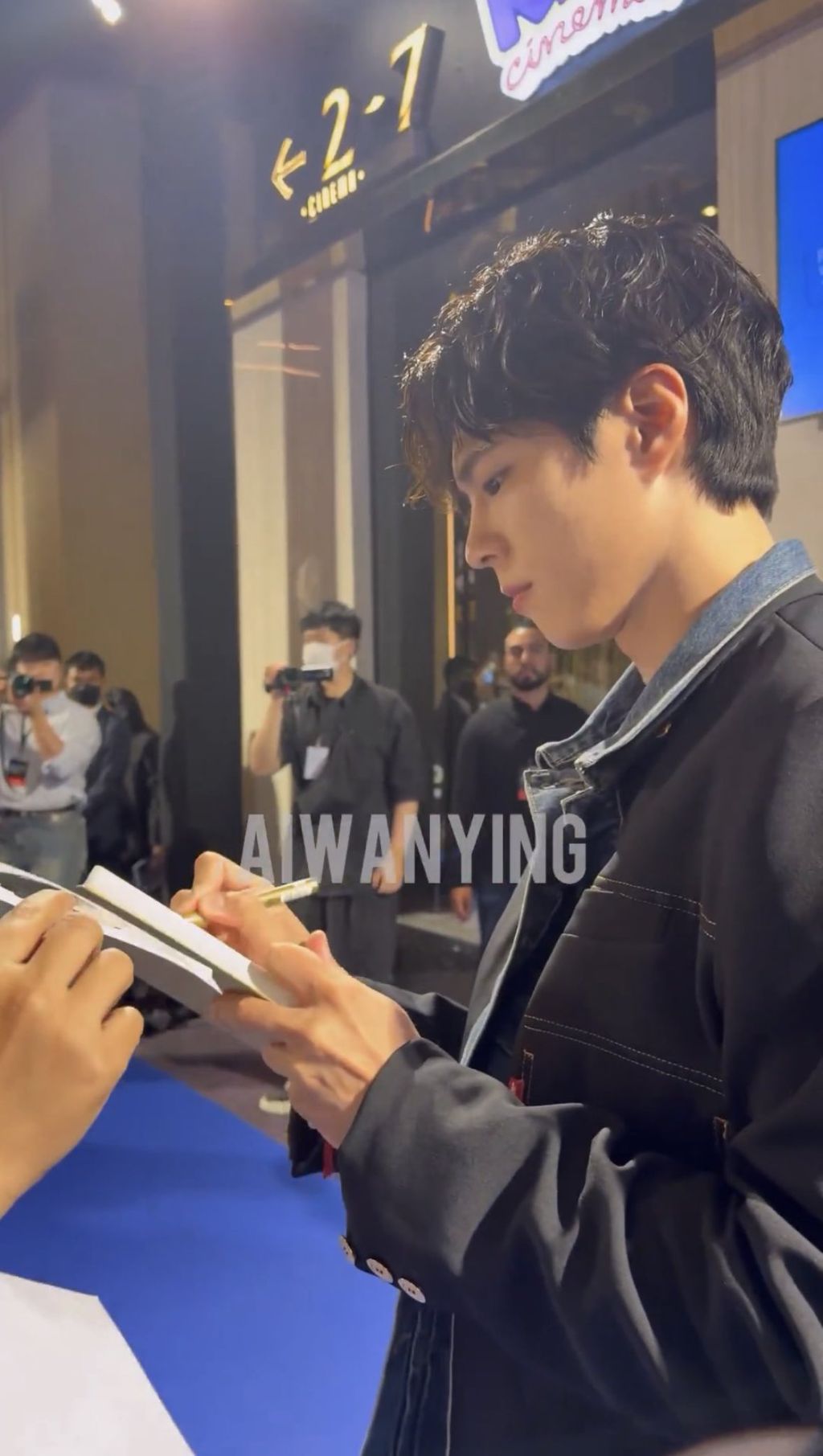 오늘 태국에서 난리났다는 박보검 얼굴...jpg | 인스티즈