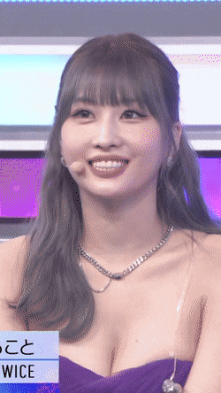 일본 방송에 출연한 트와이스 모모 & 미나 .gif | 인스티즈