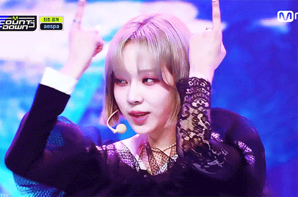 이번주 엠카 에스파 카리나 윈터 미모.gif | 인스티즈