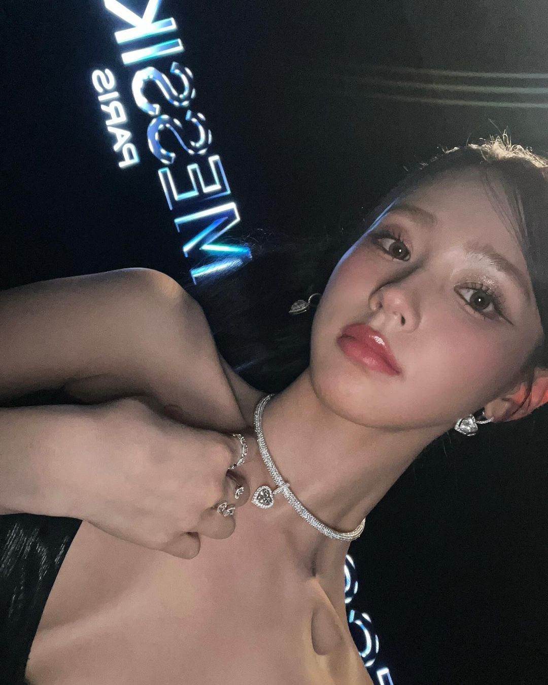 은근 야시시한 드레스 입은 미연.jpg | 인스티즈