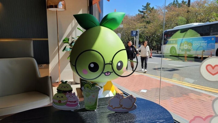  부산 이디야 모코코 팝업 스토어 사진들 | 인스티즈