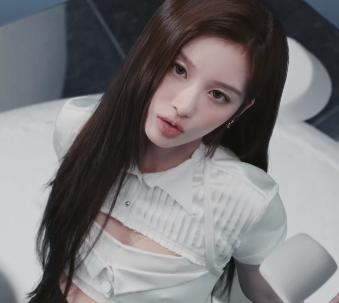 과감해진 섹시 설윤 | 인스티즈