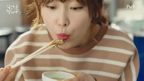 맛있게 잘 먹는 여자가 이상형이 되는 순간.gif | 인스티즈