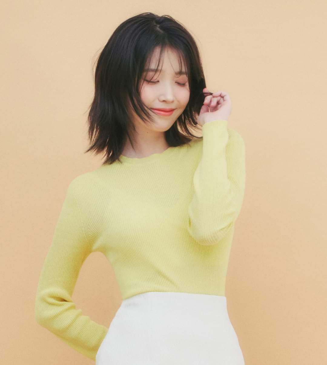 노..노란색 아이유 .jpg | 인스티즈