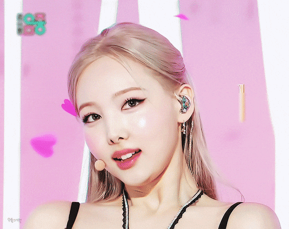 솔로 데뷔곡 녹음할때 상큼한 척하기 힘들었다는 트와이스 나연..twt | 인스티즈