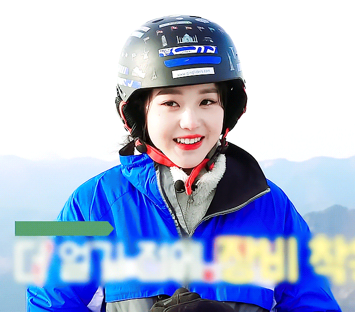 생애 첫 패러글라이딩 타고 엄청 신난 아이즈원 장원영.gif | 인스티즈