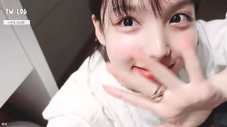 트와이스 나연의 마니또 브이로그(feat. 쿠크+방에 있는 물건 소개) | 인스티즈