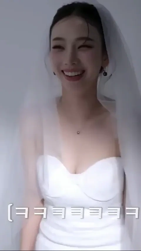(스압)웨딩드레스 입은 카리나.gif | 인스티즈