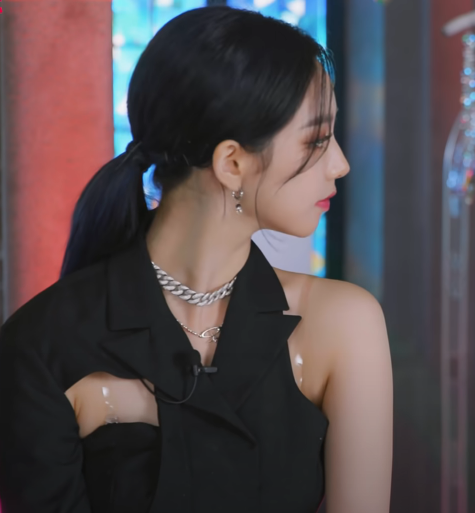 에스파 카리나 옆모습.jpg | 인스티즈